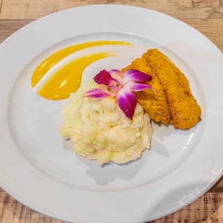 Lunch:Fried Fish Fillet - filete pescado frito