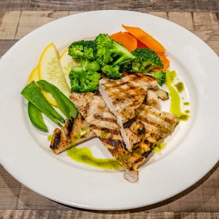 Lunch: Grilled Chicken Breast- pechuga PARIILLA